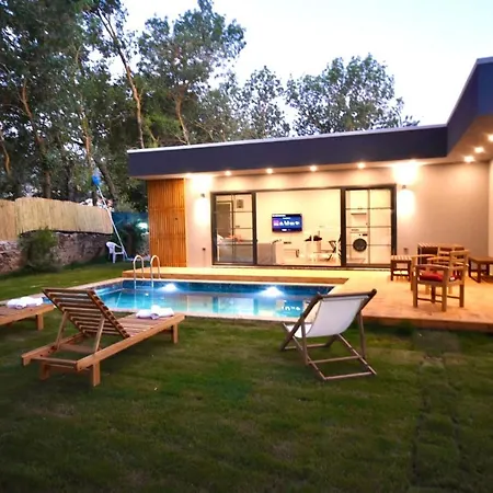 Lavinya - Kaykoeyde 2 Yatak Odali Tatil Villasi 费特希耶